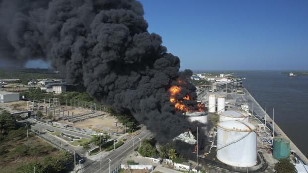 Aspecto de la emergencia presentada desde la mañana de este miércoles en Barranquilla.